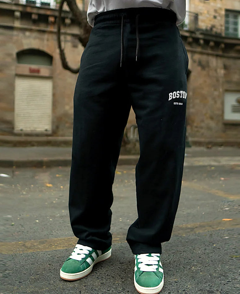 Pants in black, baggy fit