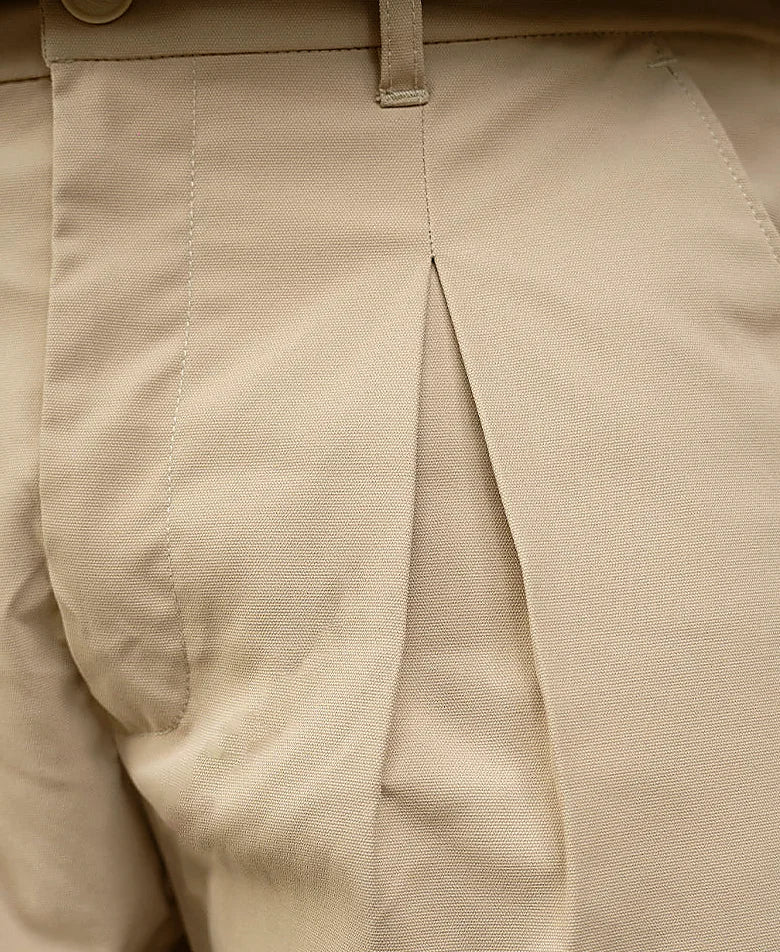 Beige baggy trousers in linen