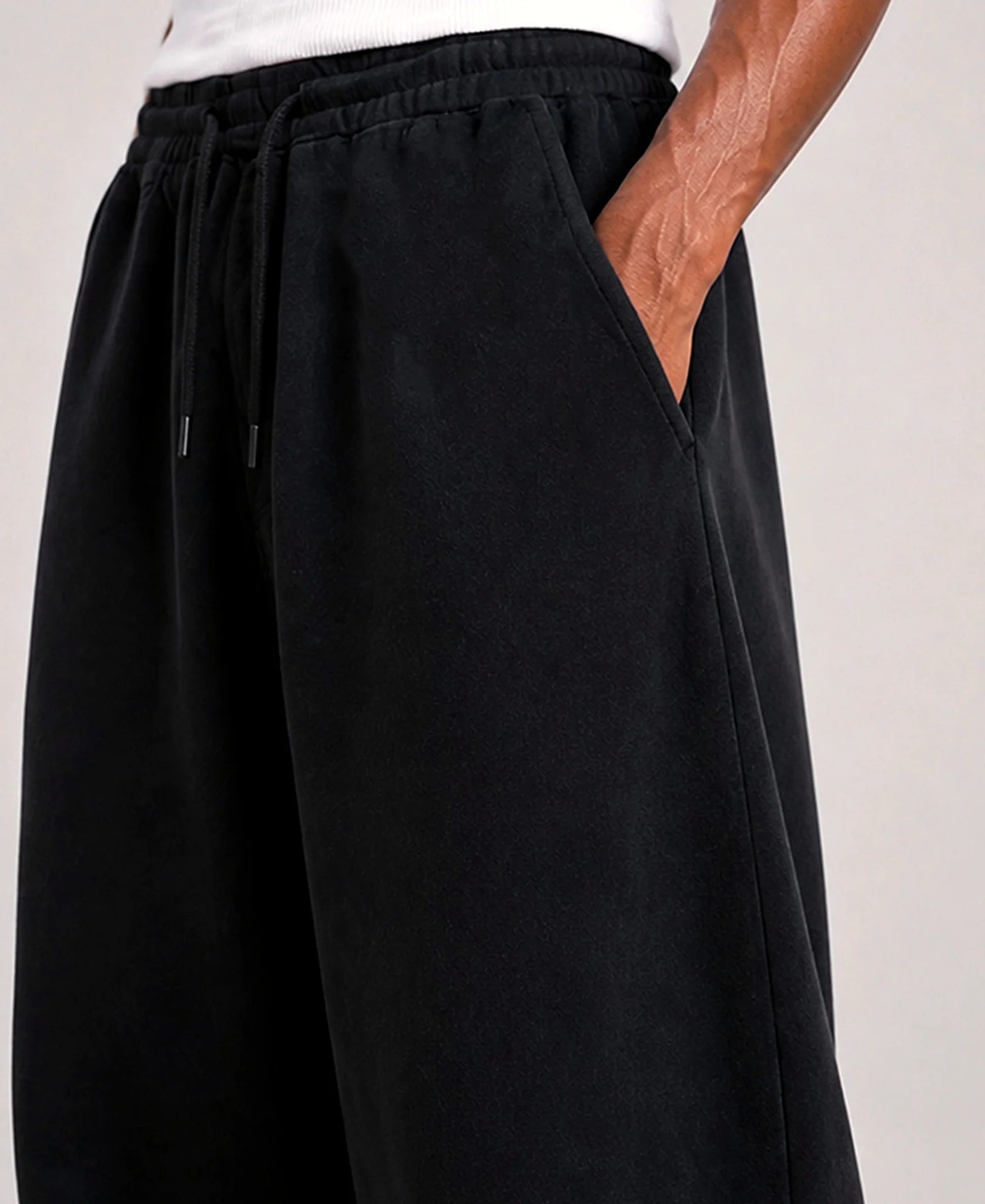 Black barrel pants in cotton