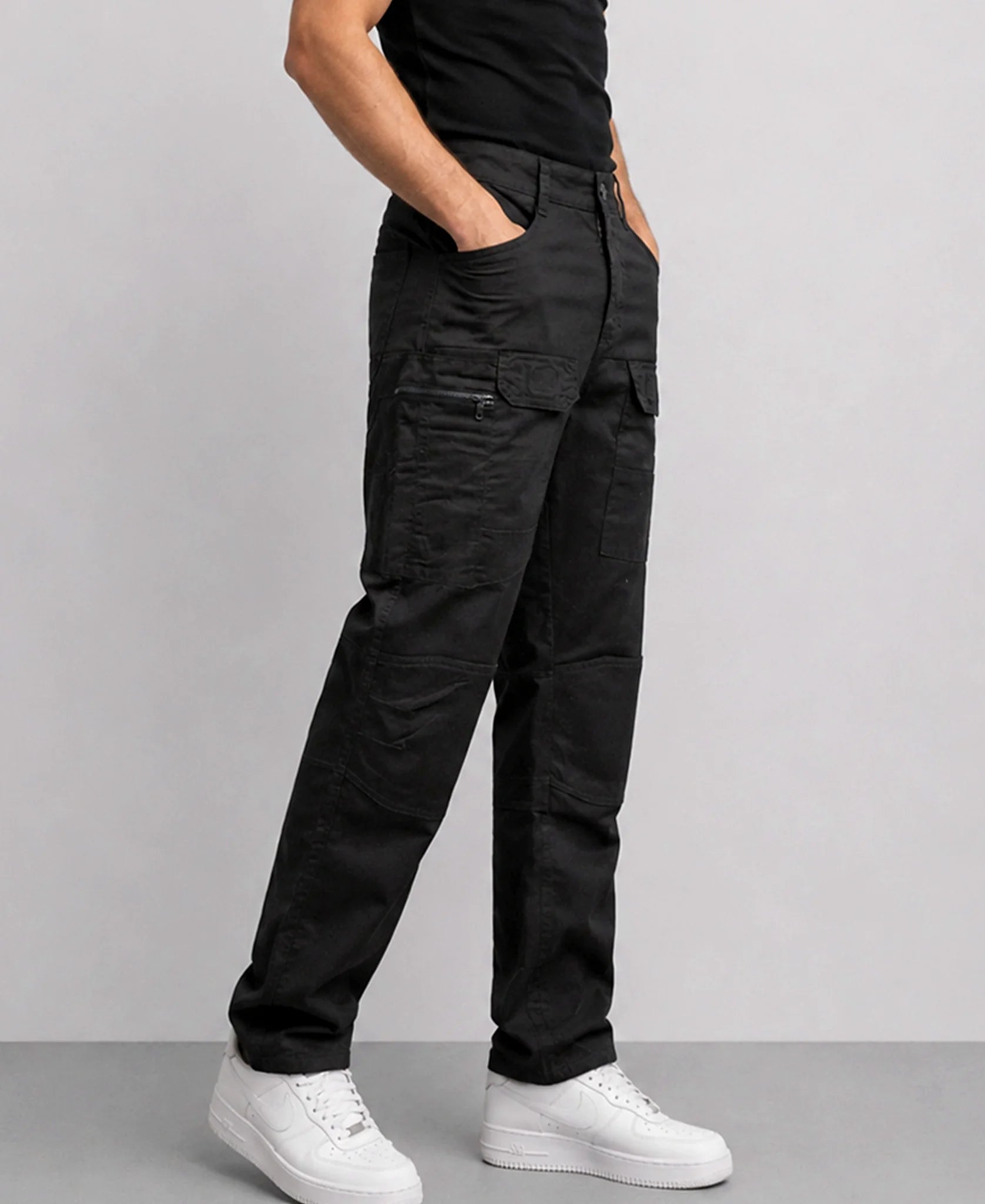Regular pants for men in black