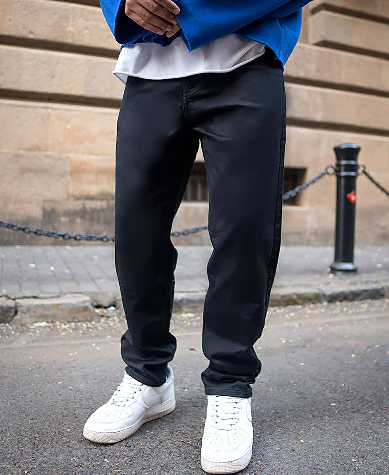 Jeans in black, regular fit