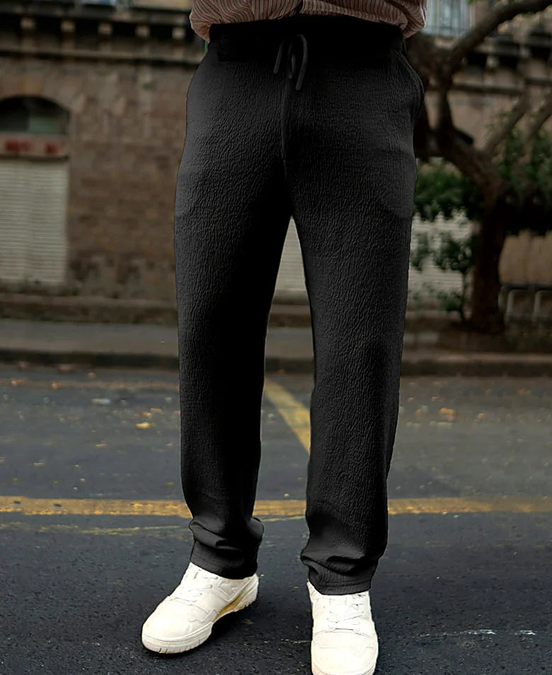 Black regular pants in knit