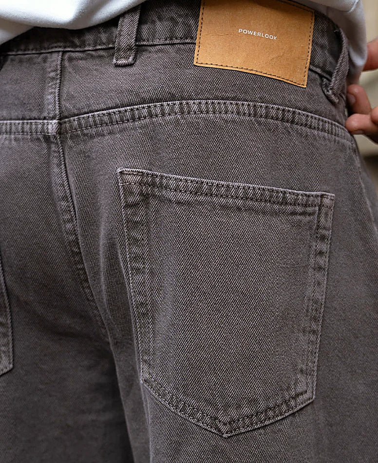 Brown jeans with a barrel leg
