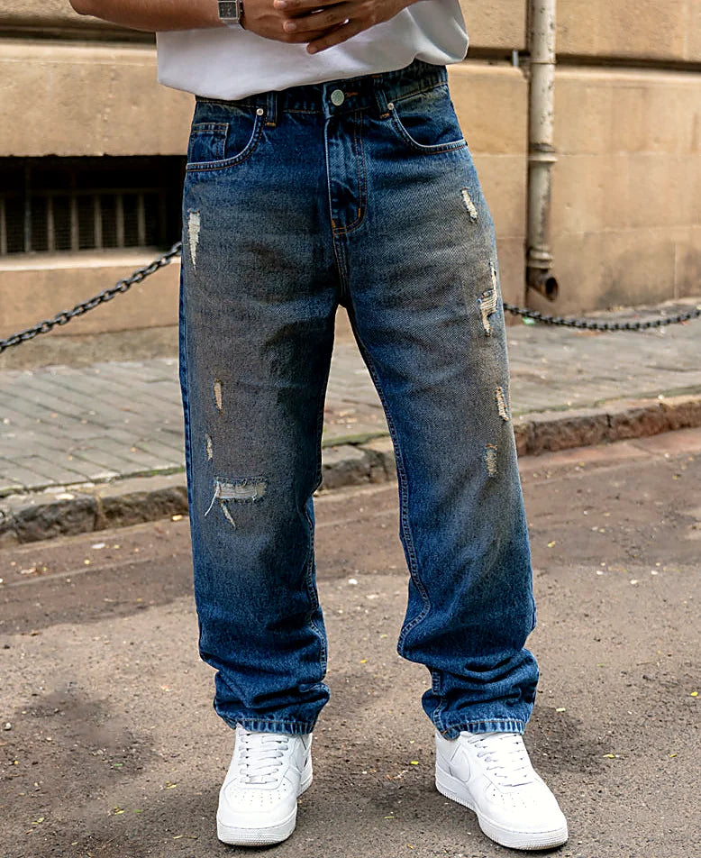 Jeans in blue, baggy fit