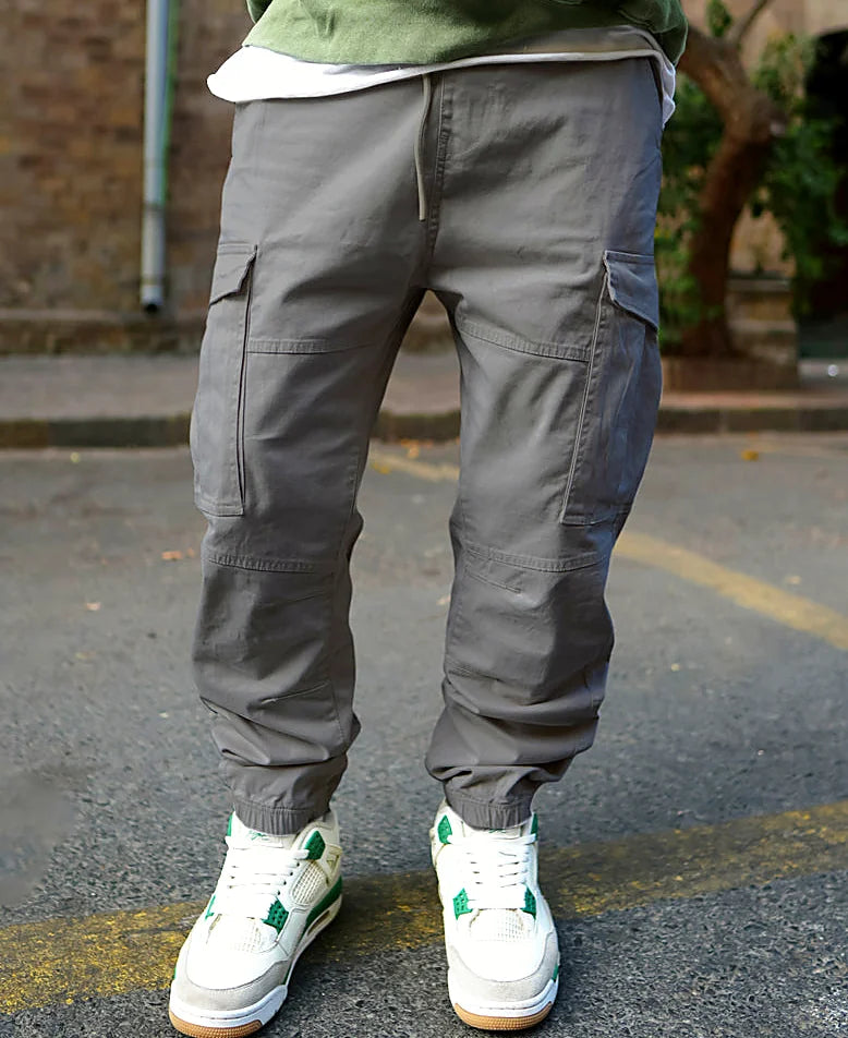 Grey pants with a regular leg