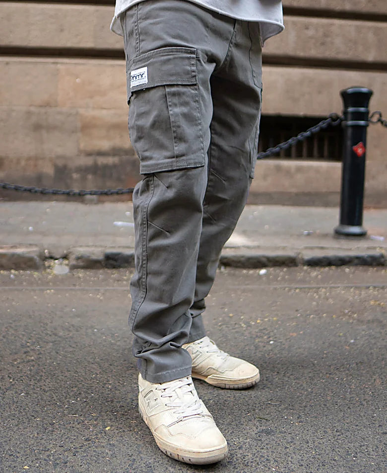 Pants in grey, regular fit