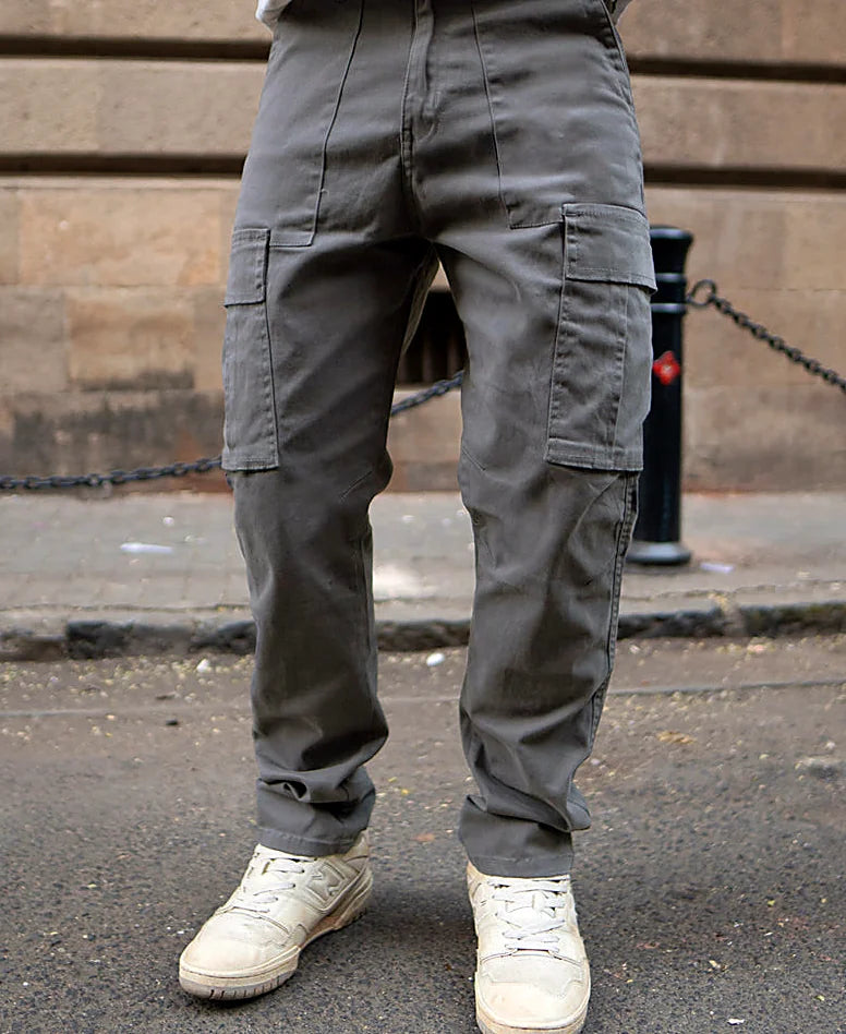 Regular pants for men in grey