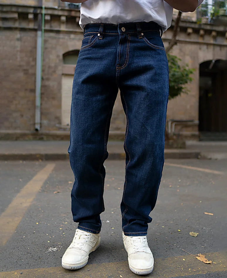 Jeans in a neutral tone for men