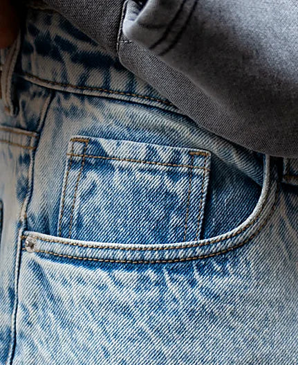 Jeans in blue, baggy fit