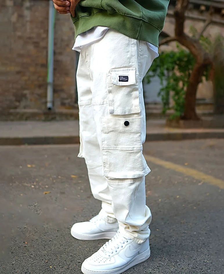 White baggy jeans in denim