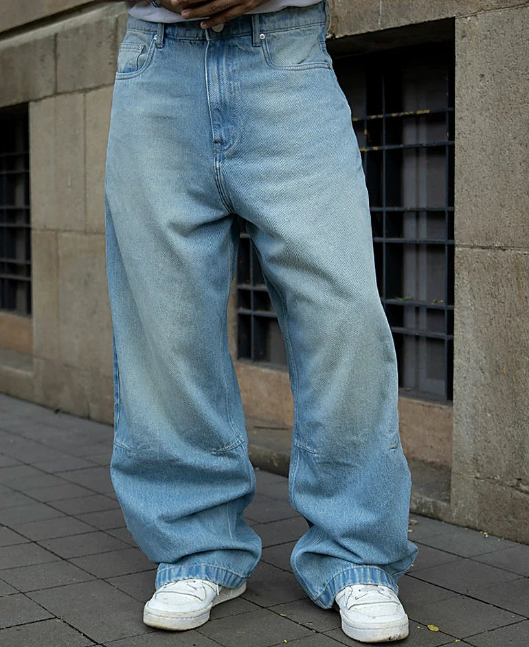 Jeans in blue, baggy fit
