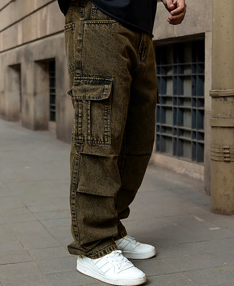 Denim in brown, baggy fit