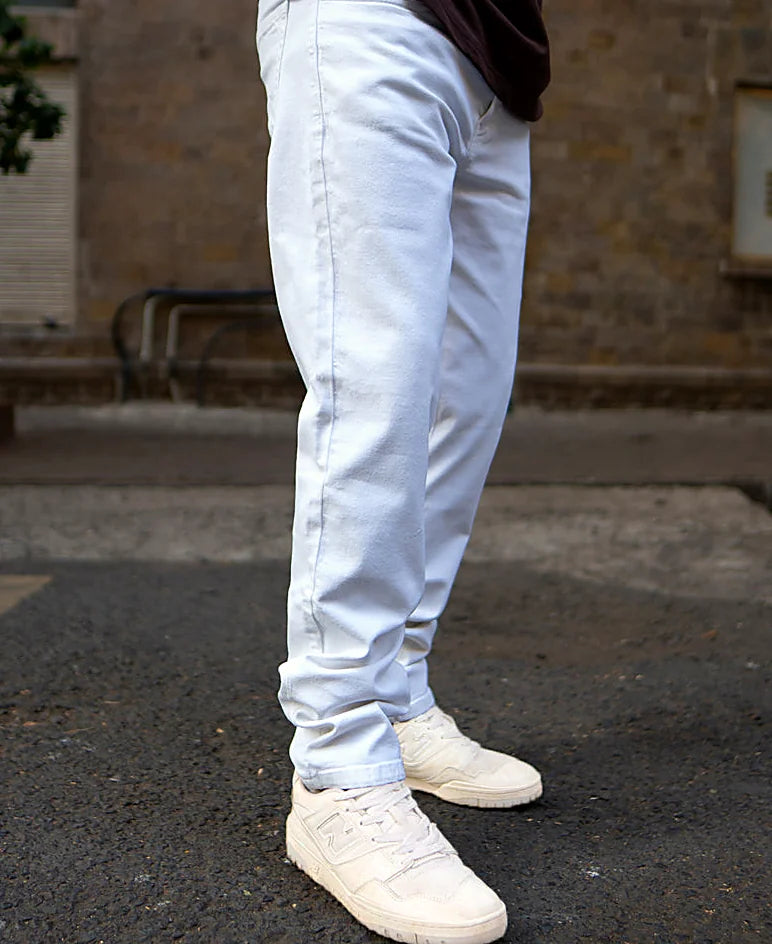 White regular jeans in denim
